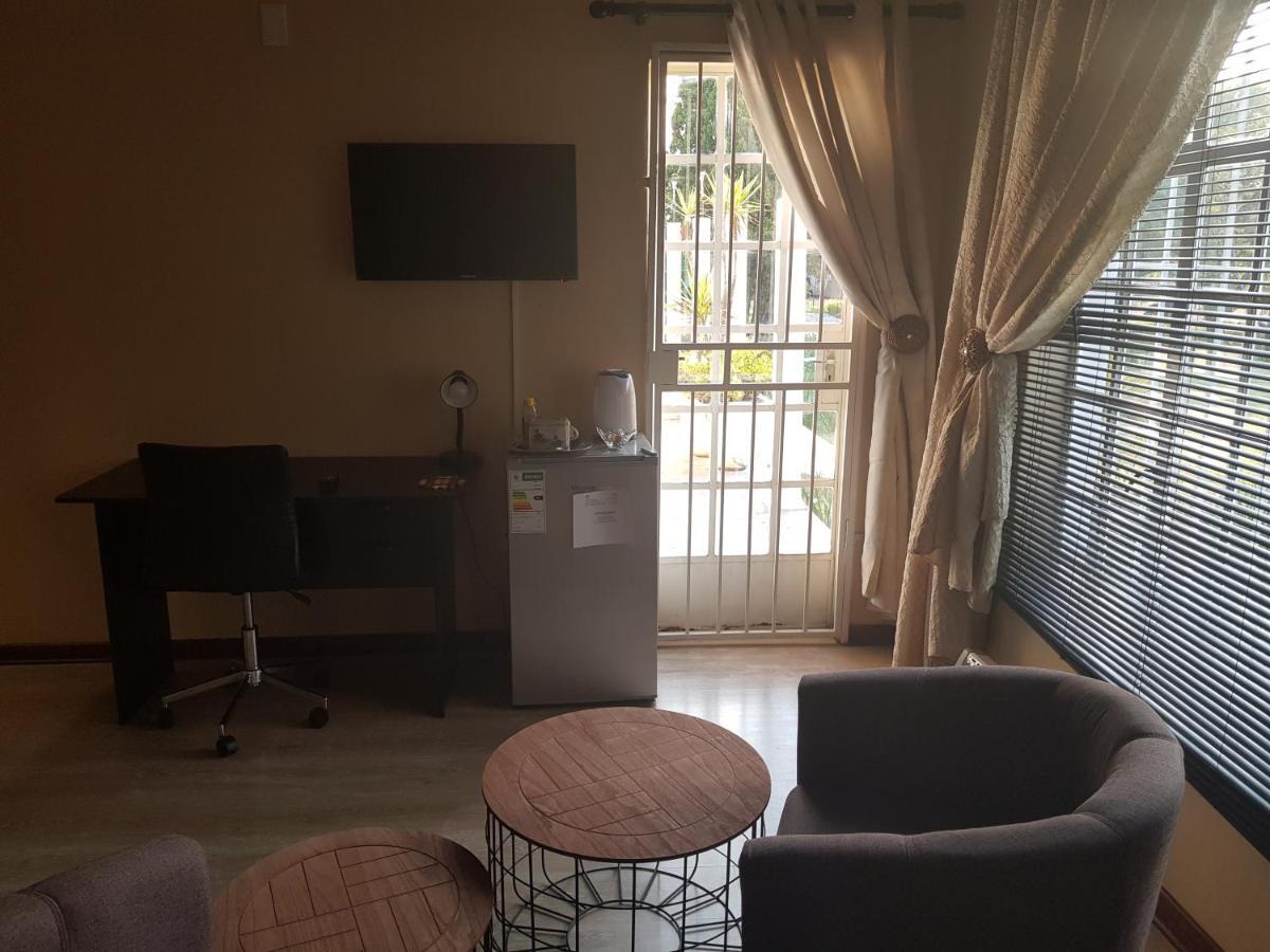 Weeping Willow Midrand Exterior foto